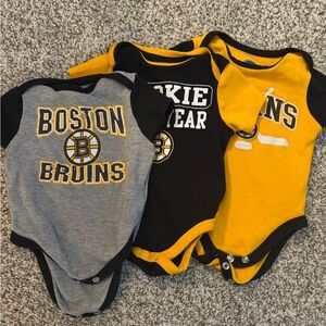Boston Bruins Baby Onesies Set - NFL Official